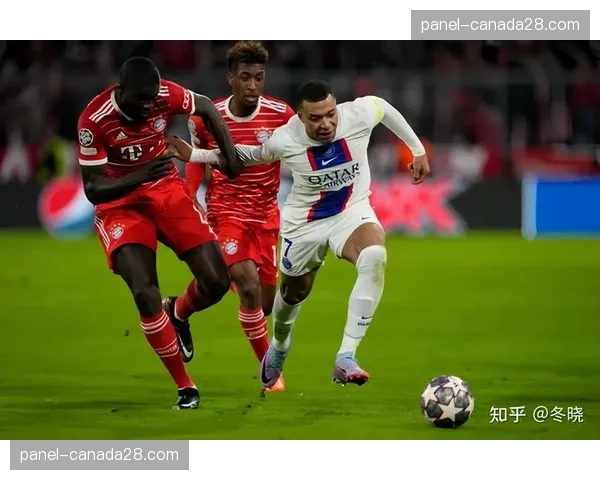 拜仁慕尼黑vs巴黎圣日耳曼：攻守均衡对阵极致进攻的战术博弈
